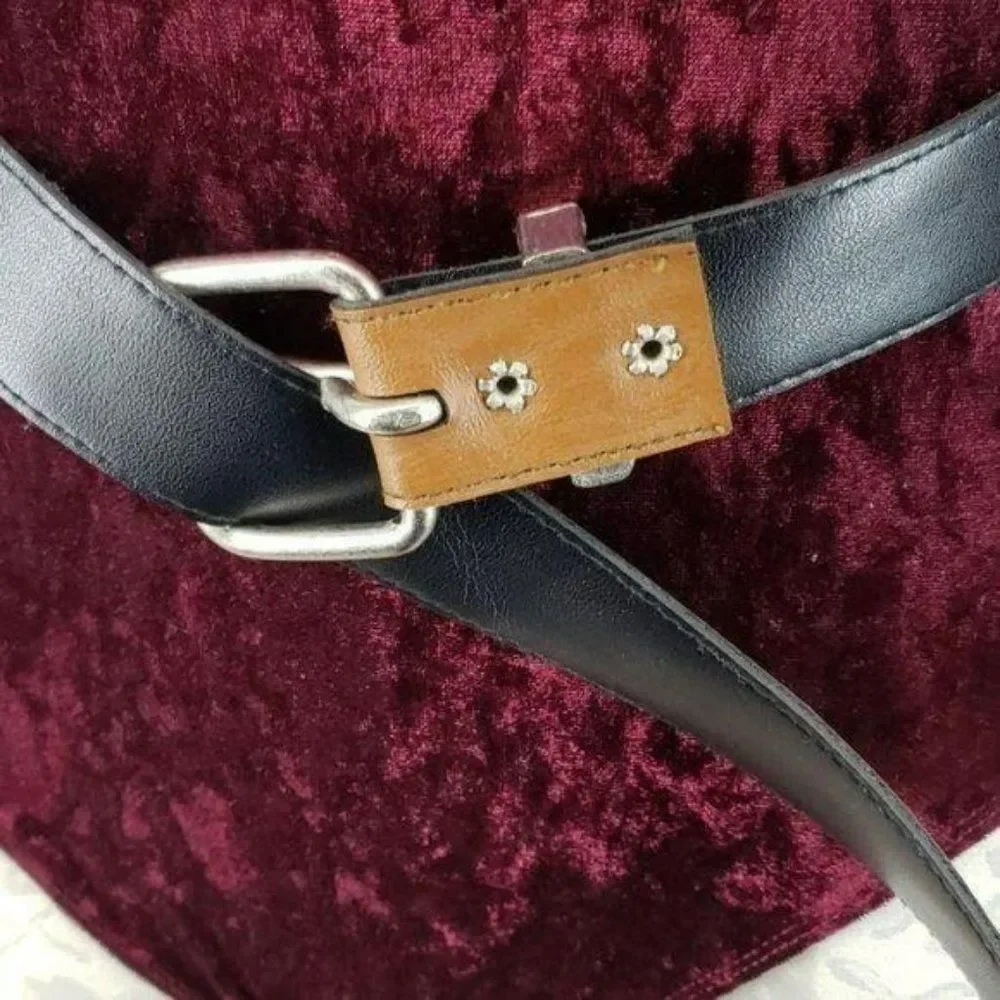 Cherokee Tan Silver Buckle‎ belt